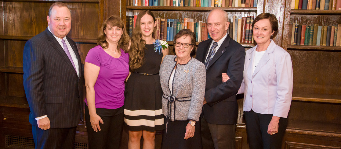 Dr. Stuart Brown, at the time a Lexington-based equine veterinarian and stalwart member of Kentucky’s equine industry, remarked on the life and legacy of his late wife, Christine Comella Brown, and awarded an inaugural scholarship in her name to University of Kentucky Equine Science and Management sophomore Julianna (Julie) Witt